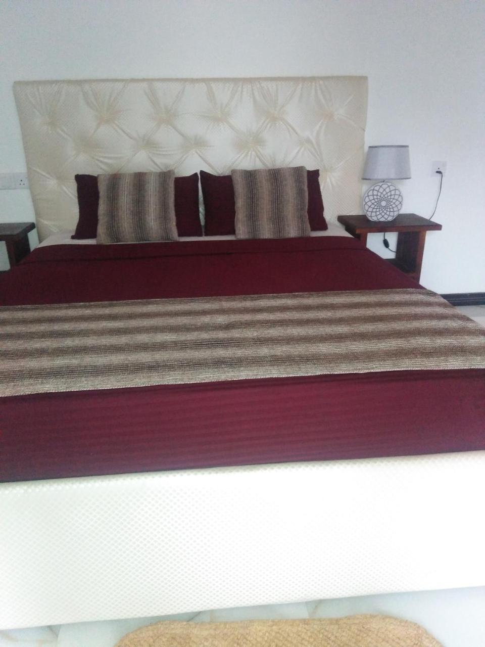 Living Home Negombo Esterno foto